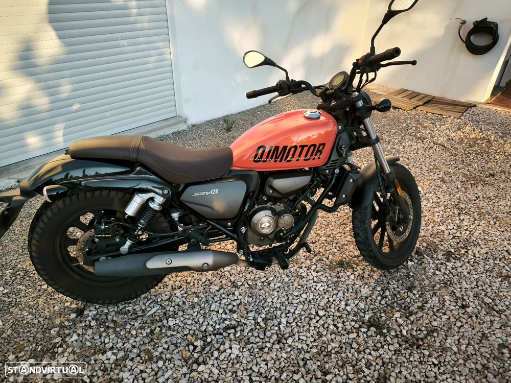 QJ Motor SRV 125 - 7