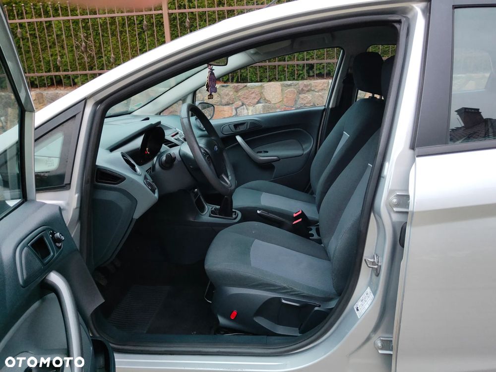 Ford Fiesta - 15