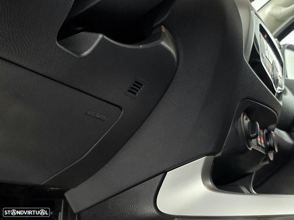 Nissan Navara 2.3 DCI 4WD N-CONNECTA NACIONAL 5 LUGARES - 15