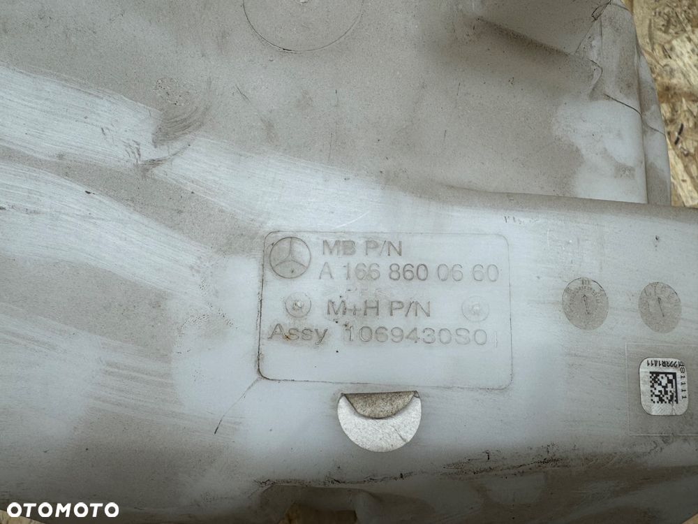 Zbiorniczek płyny spryskiwaczy Mercedes ml 166 - 3