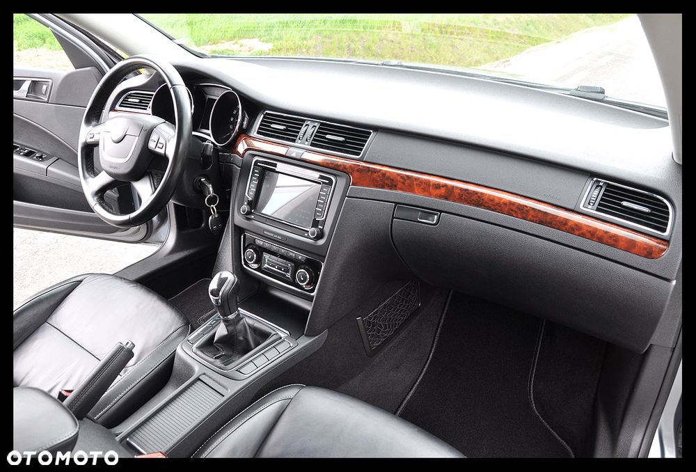 Skoda Superb 2.0 TDI Exclusive - 6