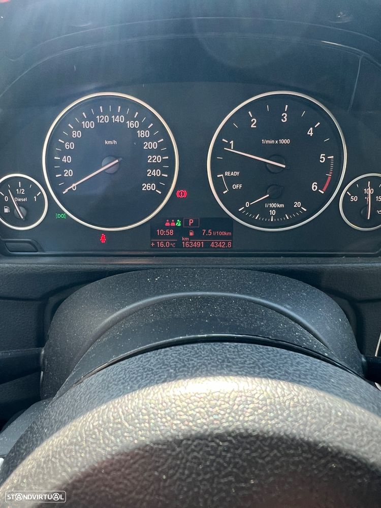 BMW 318 d Auto - 10
