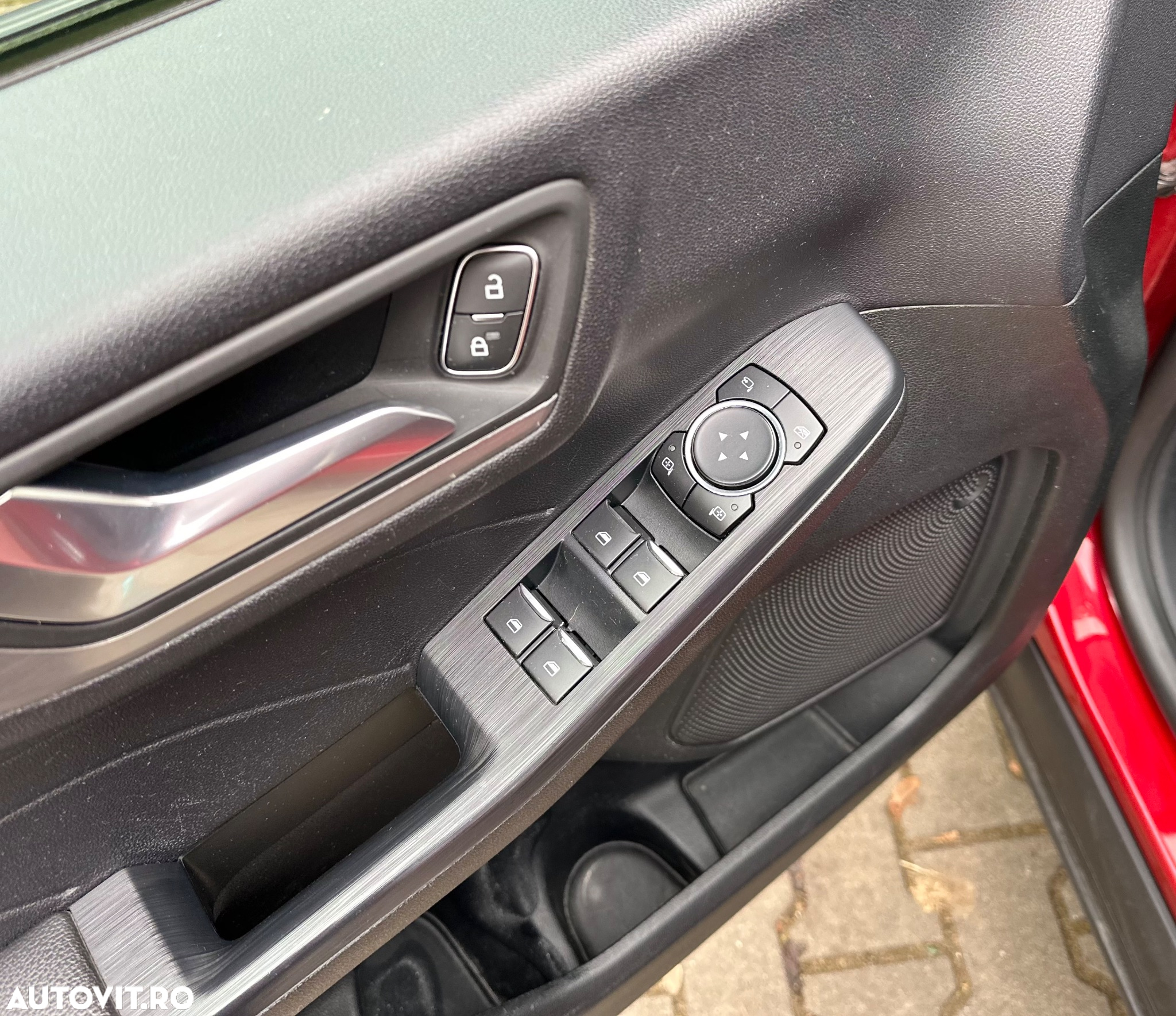 Ford Kuga 2.5 Duratec FHEV TITANIUM X - 19