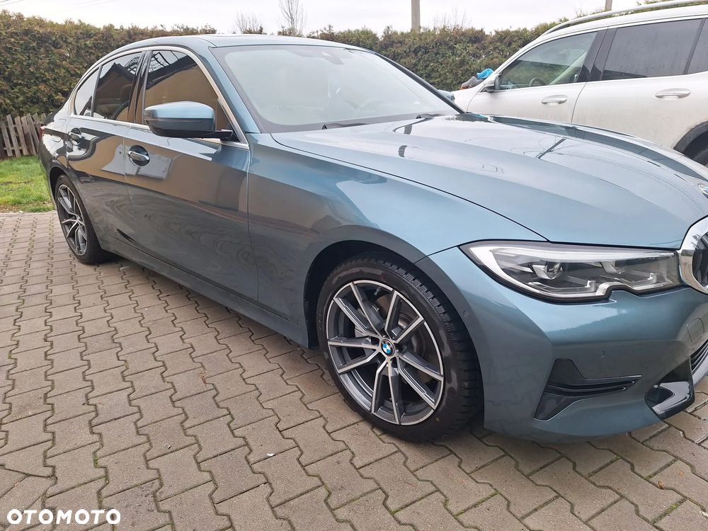 BMW Seria 3 330i Sport Line - 1