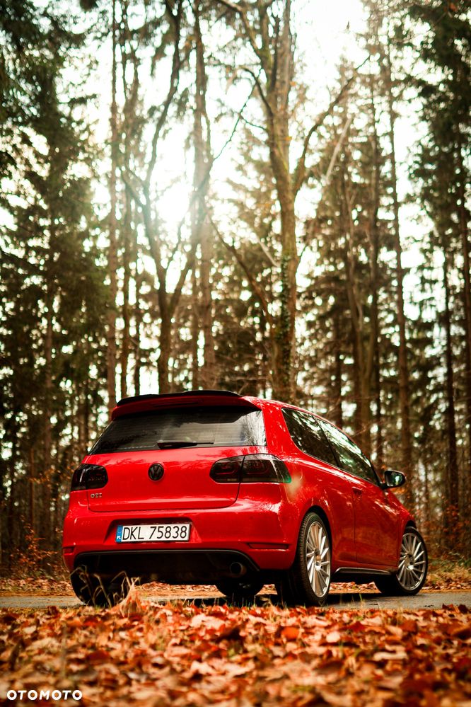 Volkswagen Golf - 10