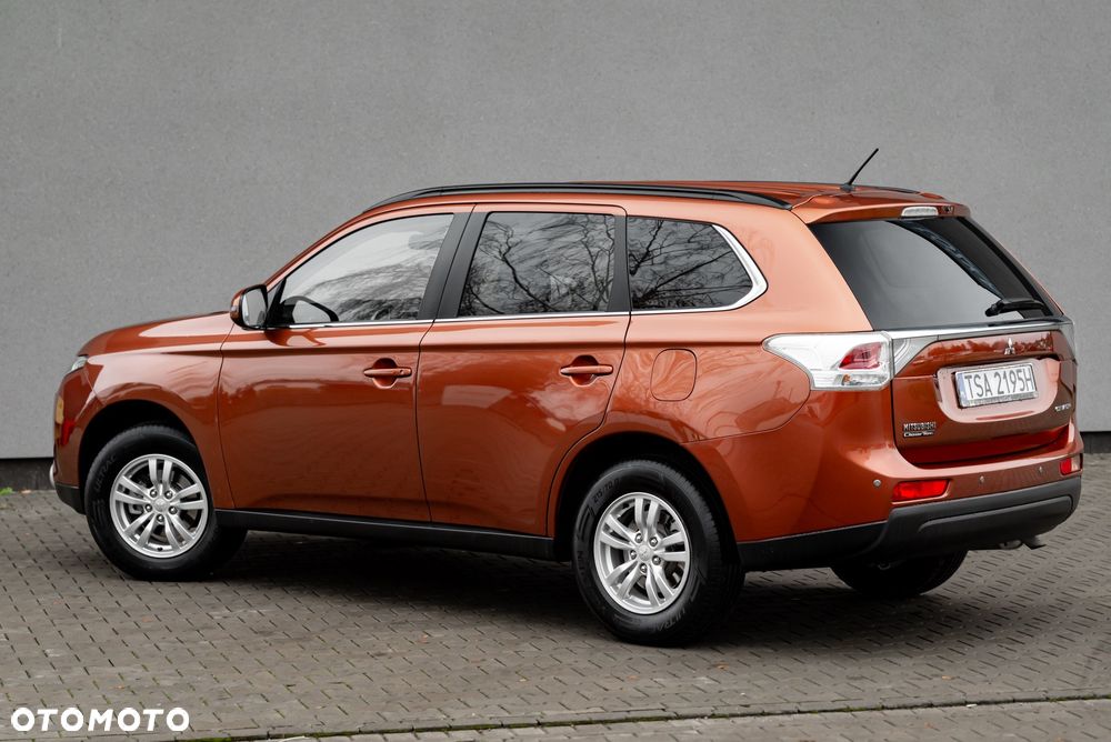 Mitsubishi Outlander 2.0 2WD Spirit - 14