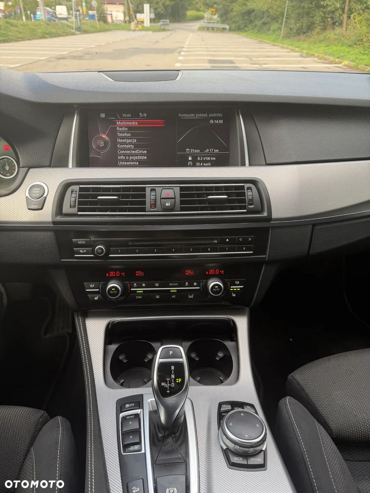 BMW Seria 5 525d xDrive - 8
