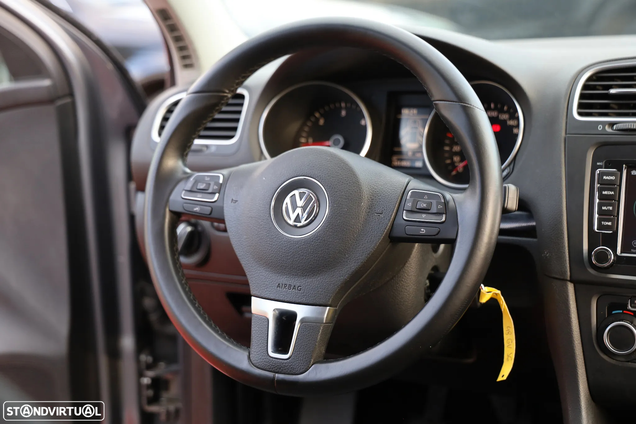 VW Golf 2.0 TDi Confortline - 20