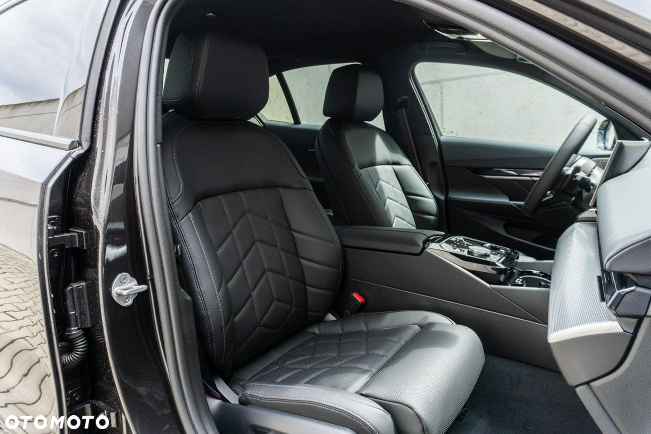 BMW Seria 5 - 24