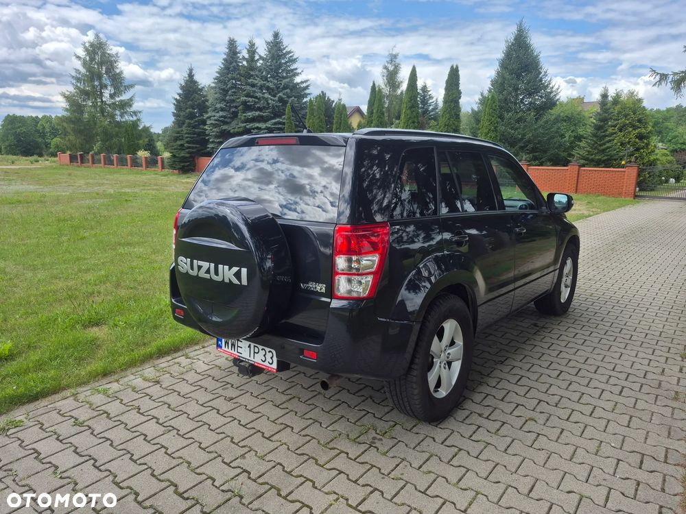 Suzuki Grand Vitara 2.4 De Luxe - 9