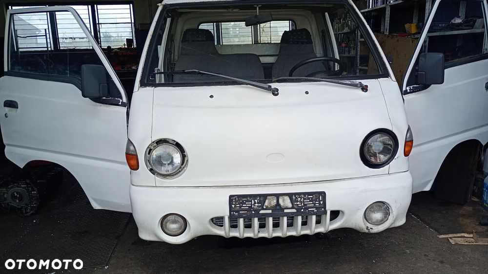 F.VAT SZYBA PRZEDNIA CZOŁOWA HYUNDAI H100 SKRZYNIOWY TRUCK - 2