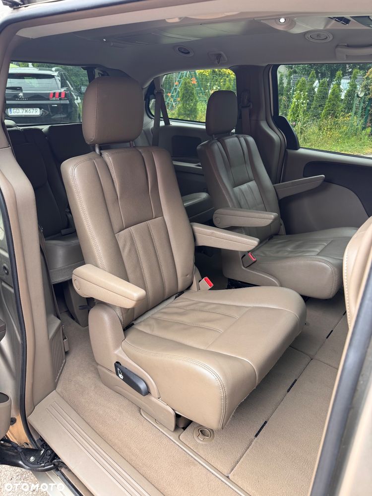 Chrysler Town & Country 3.6 Touring - 12