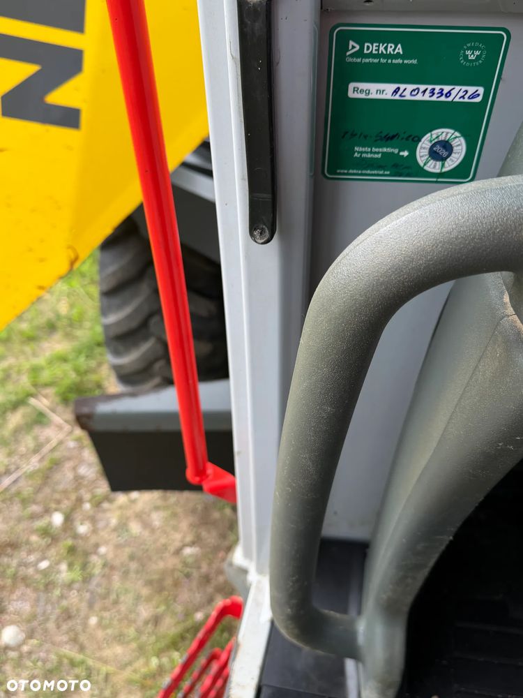 Wacker Neuson DW90 Wozidło 4x4 OBROTOWE.  9 ton ładowność z Pełną kabiną.  1799 mtg 2022 rok. Jak nowe z salonu PERKINS turbo silnik 4cylindry! Pochodzi z Norweskiego Gospodarstwa Ziemniaczanego! Pełne sterowanie dżojstik REWERS HYDROSTATIC. Ogrzewana wentylowana Kabina Opony zero zużycia. Aktualna DEKRA. Kamery wysokiej jakośći! Zero luzów i wycieków. Szybka wolna jazda. Wielka Okazja. Oświetlenie pełne Fabryczne. Hak. Podzespoły dosłownie Nowe! Lokalizacja NOWY SĄCZA - 11
