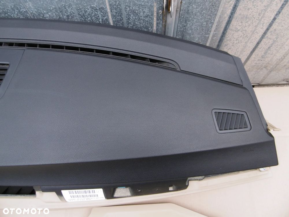 Deska rozdzielcza konsola kokpit poduszka pasażera BMW e90 e91 beżowa - 8