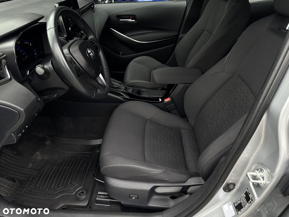 Toyota Corolla - 13