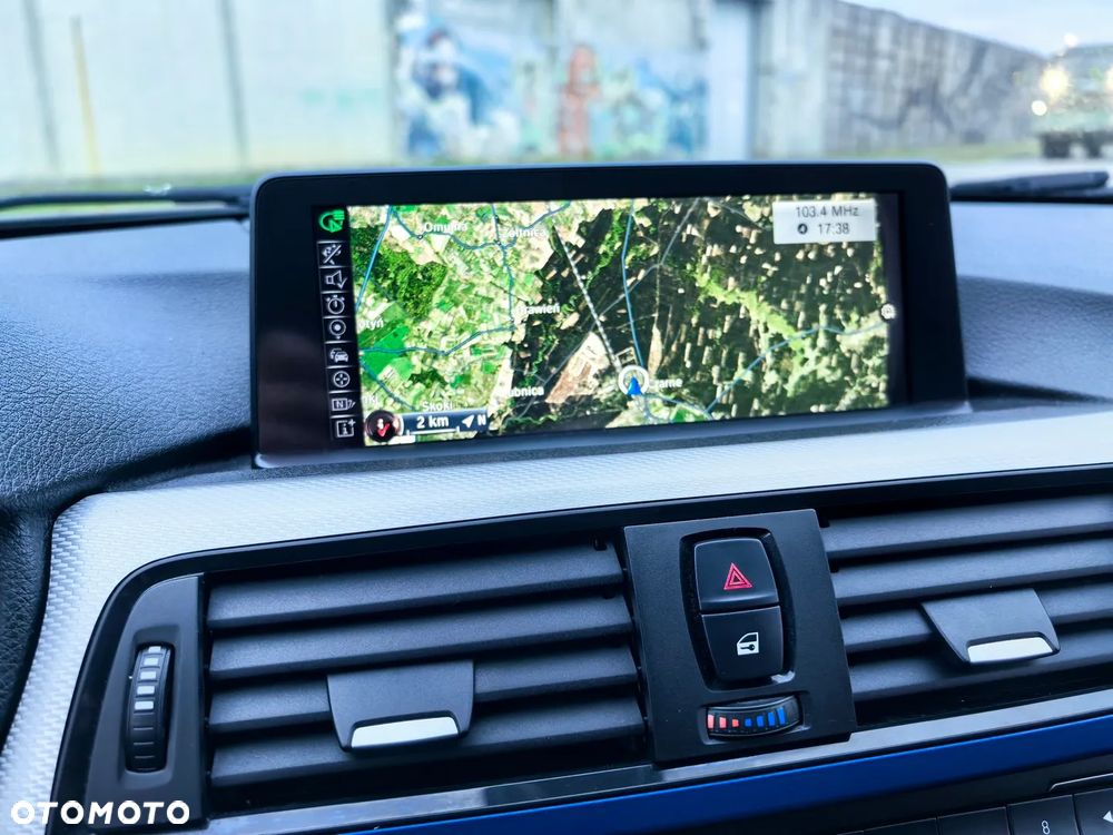 BMW Seria 3 320d xDrive Sport-Aut Sport Line - 26