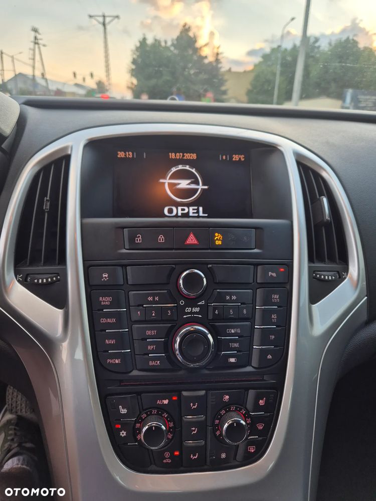 Opel Astra 1.6 Turbo Edition - 13