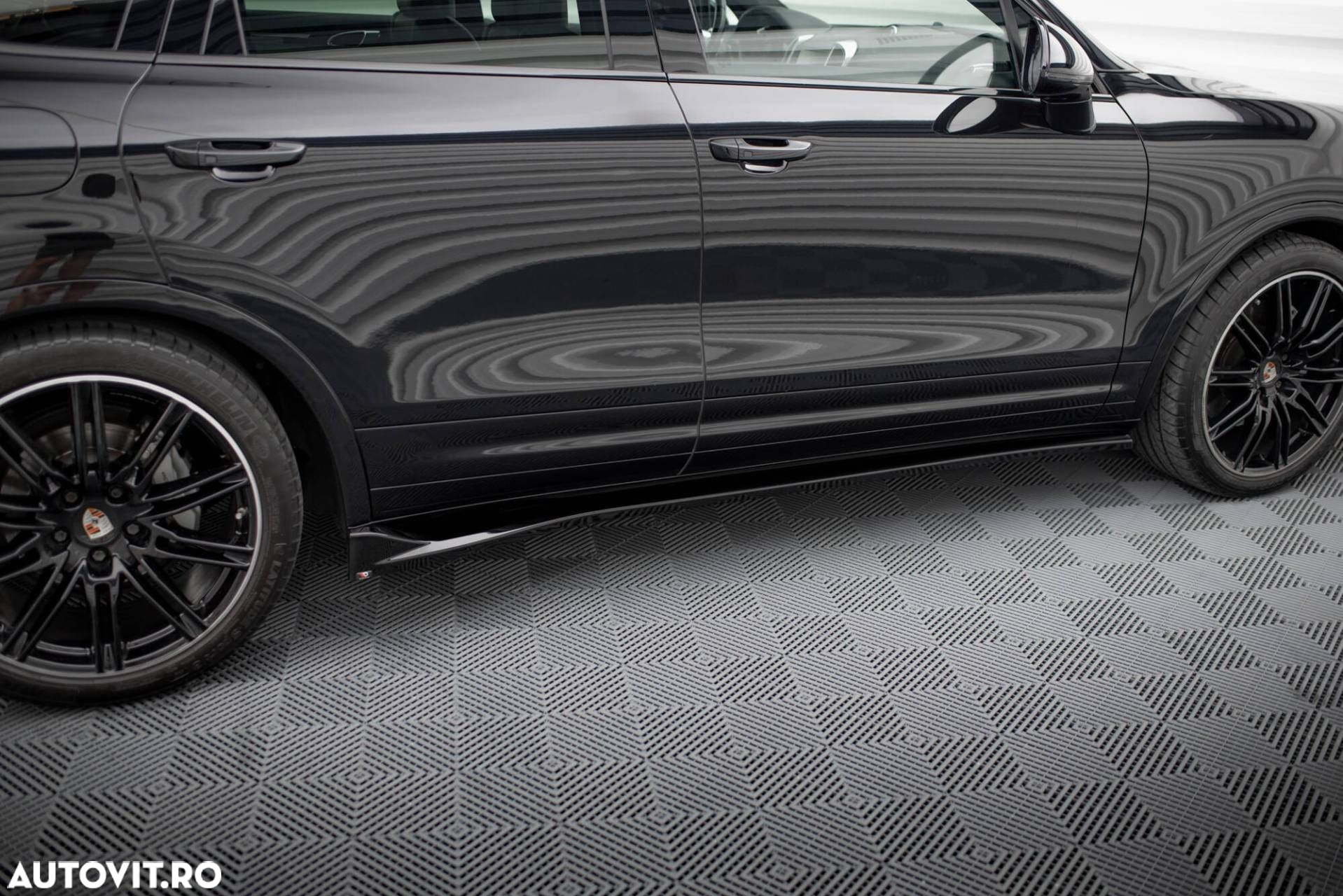 Pachet Exterior Prelungiri compatibil cu Porsche Cayenne Mk2 Maxton Design - 12