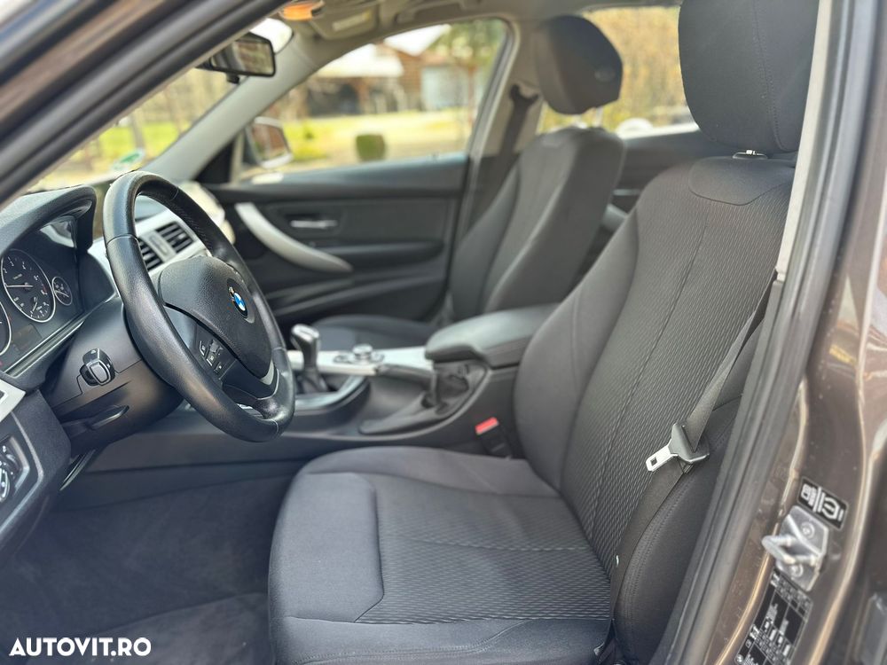 BMW Seria 3 318d Luxury Line - 12
