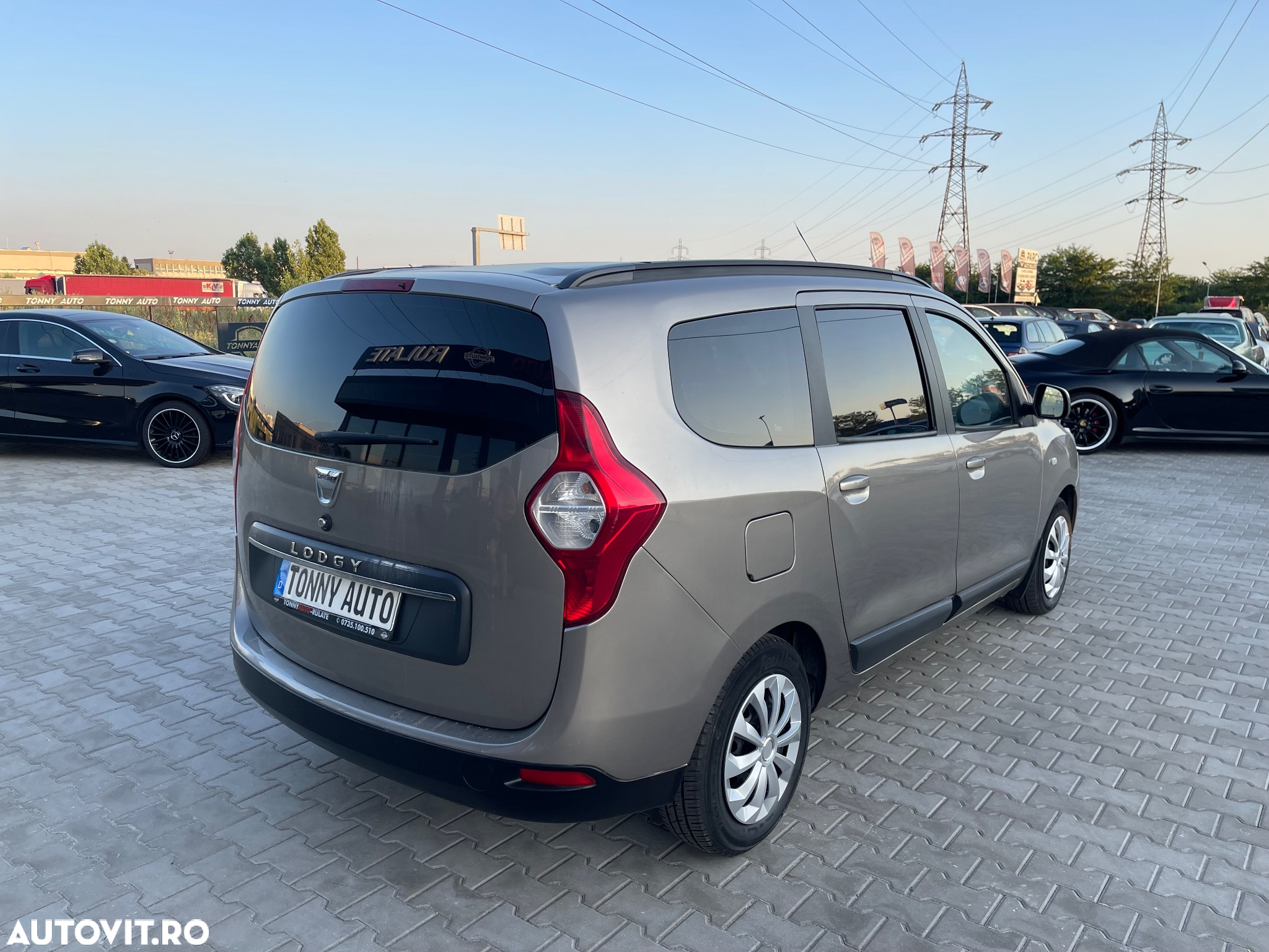 Dacia Lodgy dCi 110 Celebration - 4