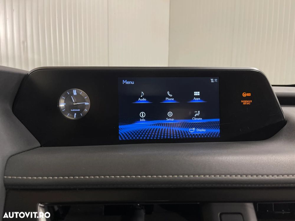 Lexus UX 250h Business Edition - 14