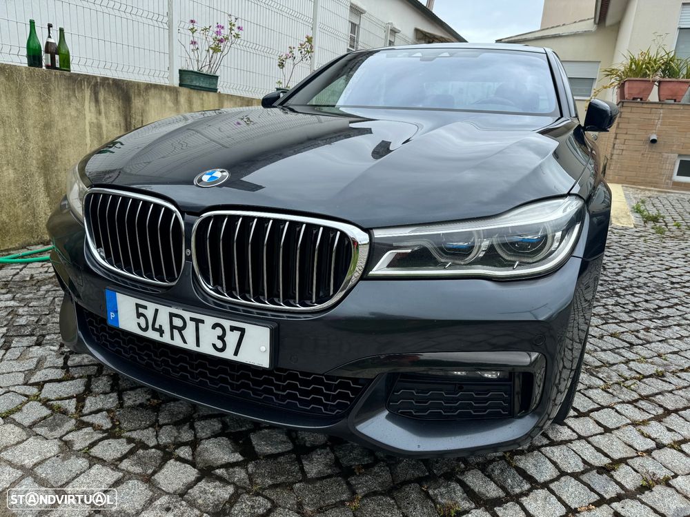 BMW 740 d xDrive Pack M - 11