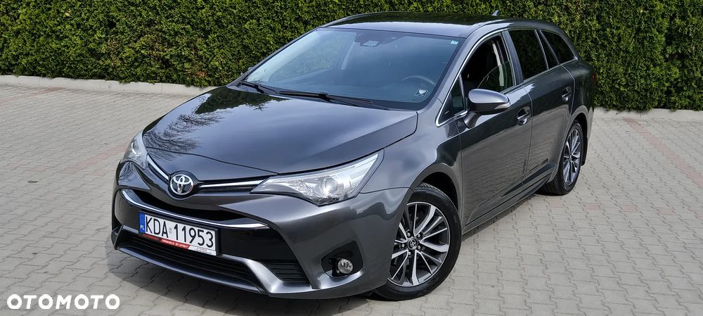 Toyota Avensis 1.8 Executive - 2