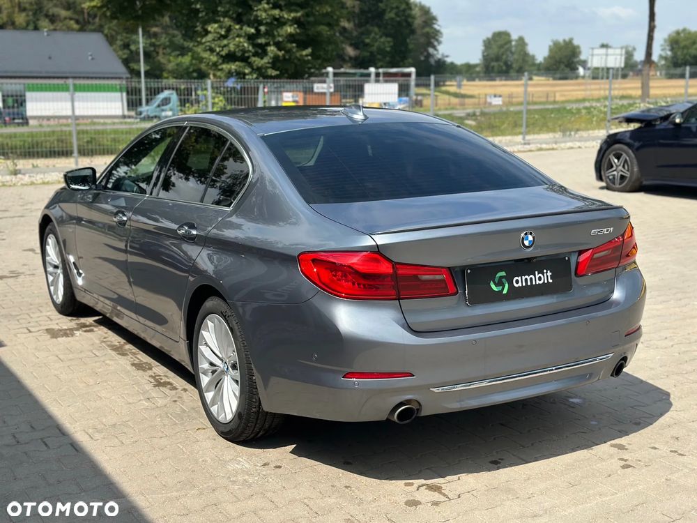 BMW Seria 5 530i - 8