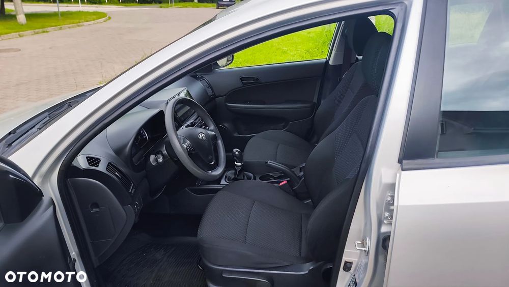 Hyundai i30 blue 1.6 CRDi Premium - 6