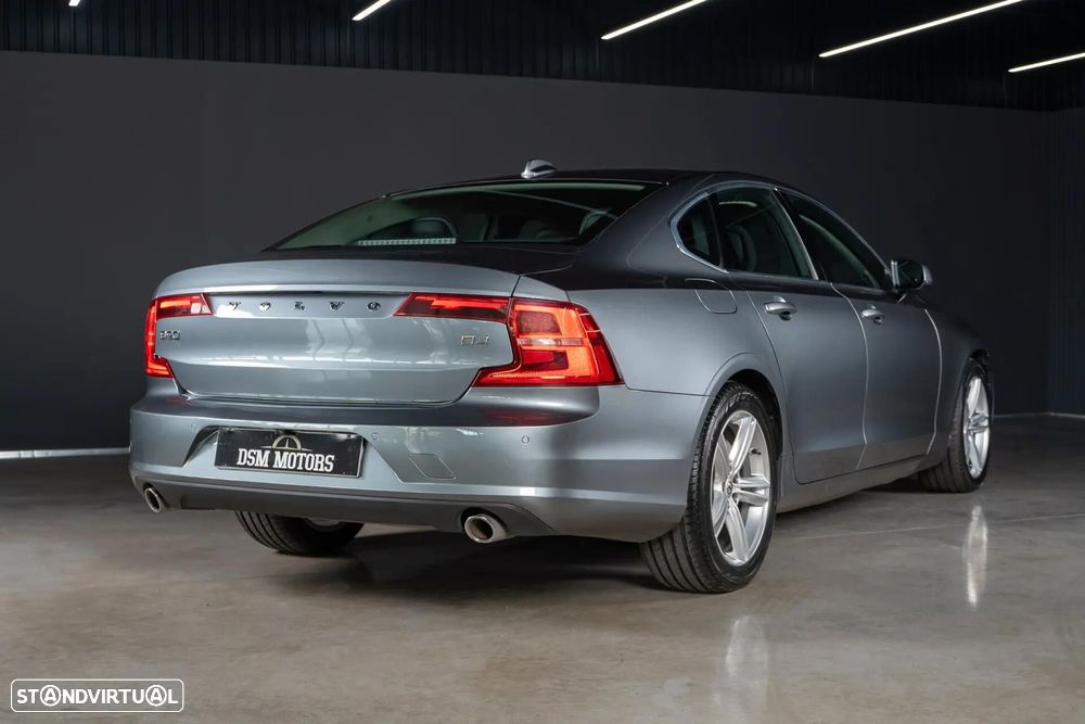 Volvo S90 2.0 D4 Momentum Geartronic - 4
