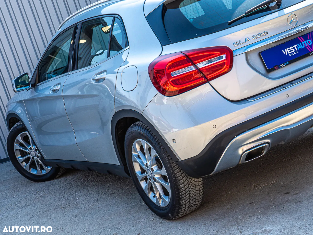 Mercedes-Benz GLA 220 CDI 4Matic 7G-DCT - 12