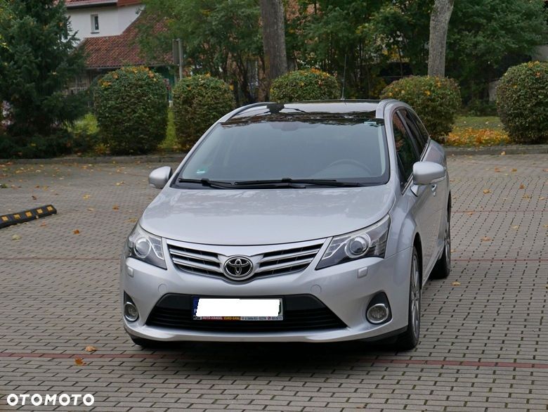 Toyota Avensis Touring Sports 1.8 Executive - 2