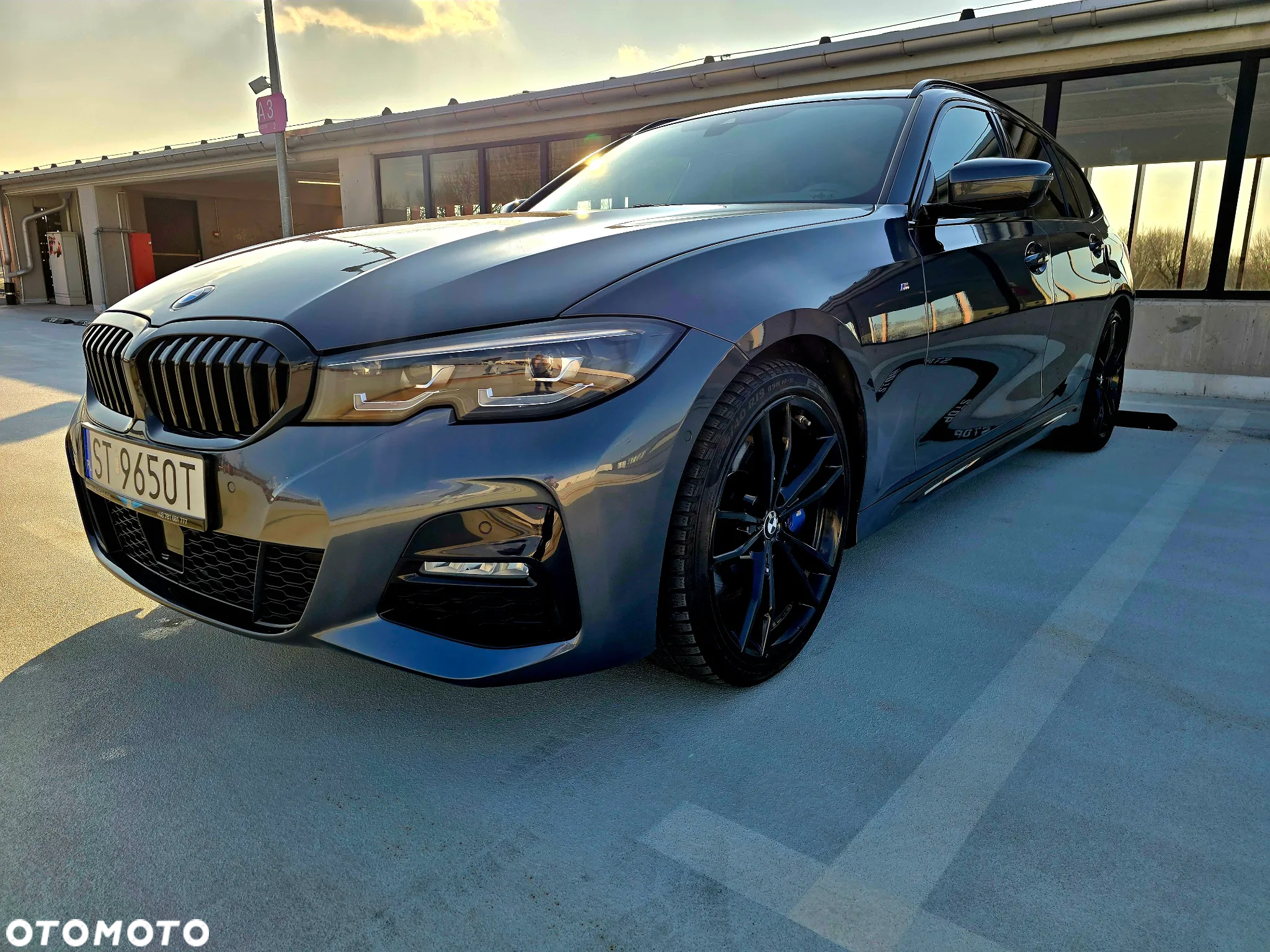 BMW Seria 3 330i xDrive M Sport sport - 4