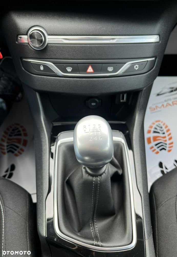 Peugeot 308 1.2 PureTech Active Pack S&S - 18