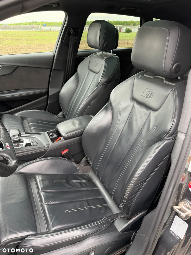 Audi A4 Avant - 22