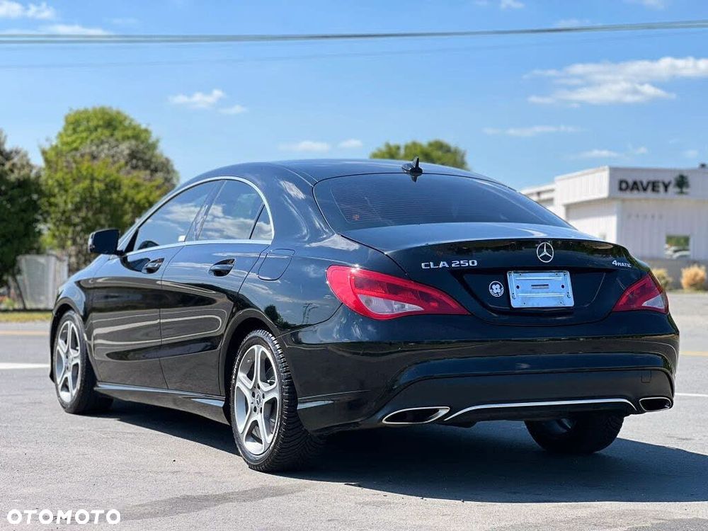 Mercedes-Benz CLA 250 4Matic 7G-DCT UrbanStyle Edition - 14