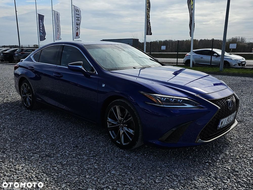 Lexus ES 300h F Sport - 3
