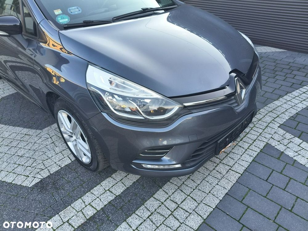 Renault Clio - 28