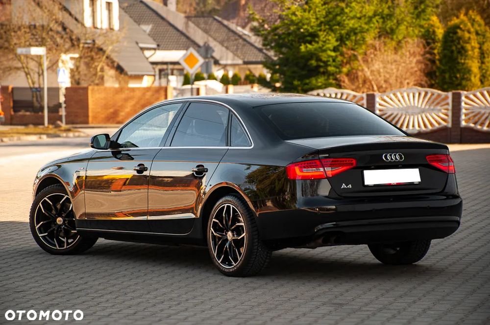 Audi A4 Limousine 1.8 TFSI S line Sportpaket - 13