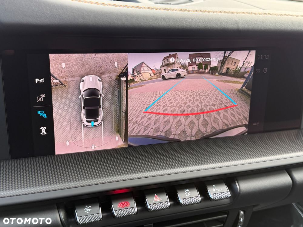 Porsche 911 Targa 4 GTS PDK - 32