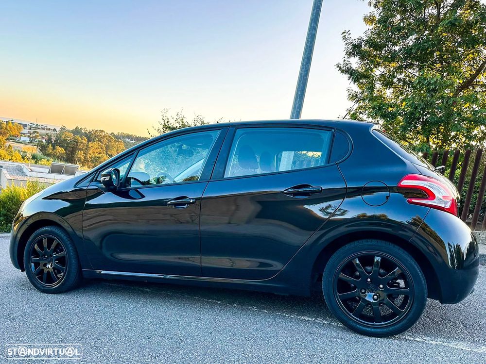 Peugeot 208 1.6 e-HDi Active - 3