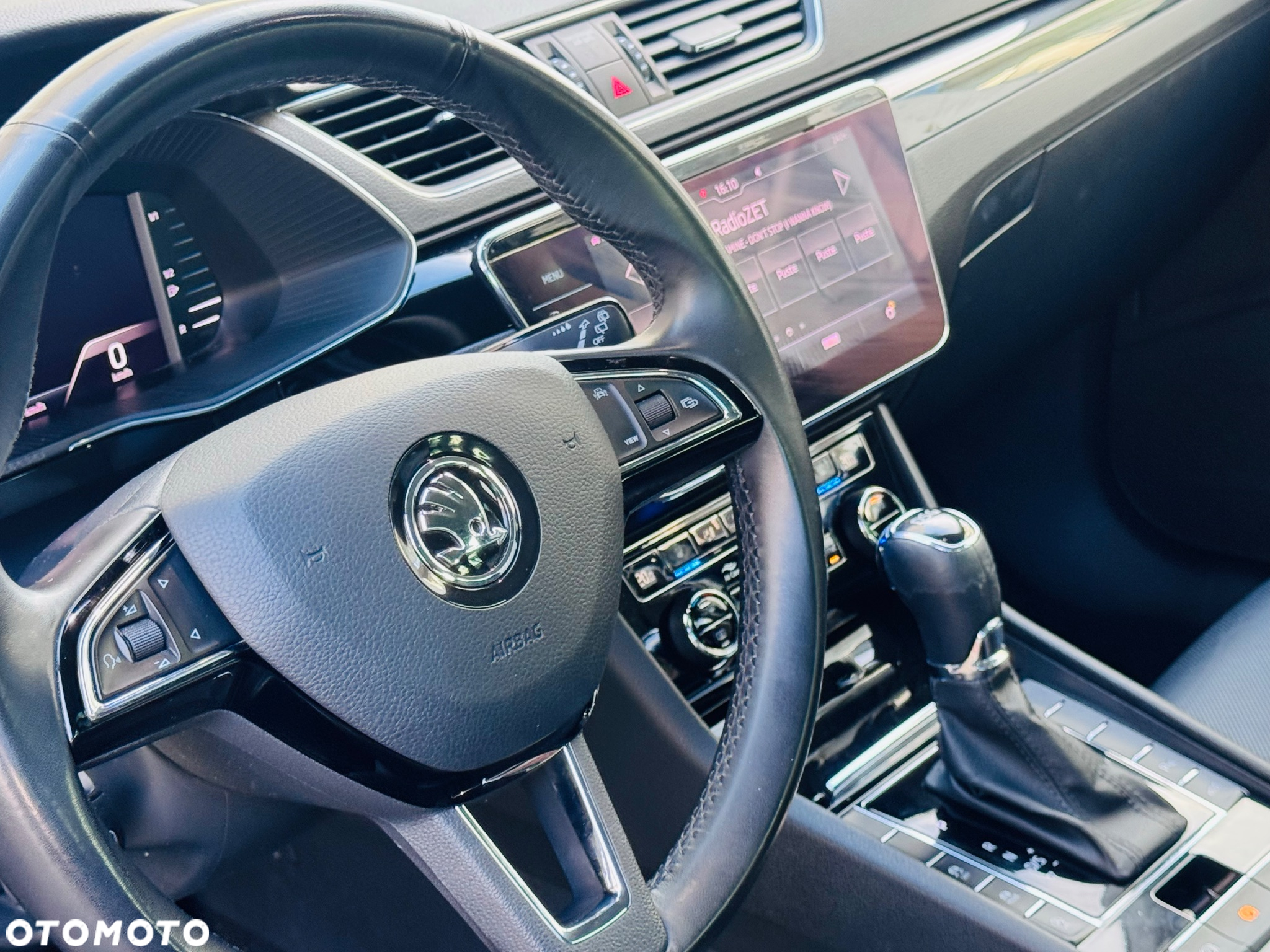 Skoda Superb 2.0 TDI L&K DSG - 28