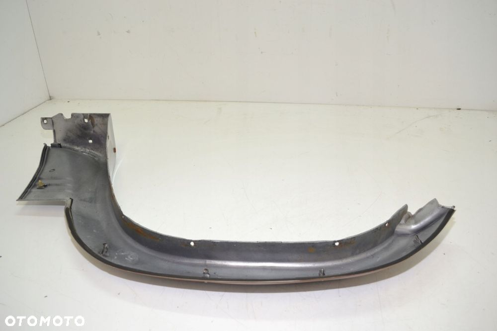 LISTWA NAKŁADKA DRZWI LEWY TYŁ MITSUBISHI PAJERO II - 5