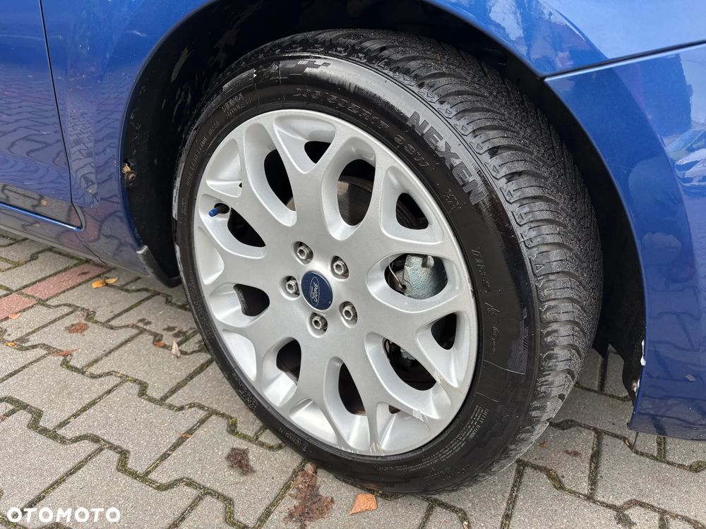 Ford Focus 1.8 Sport - 11
