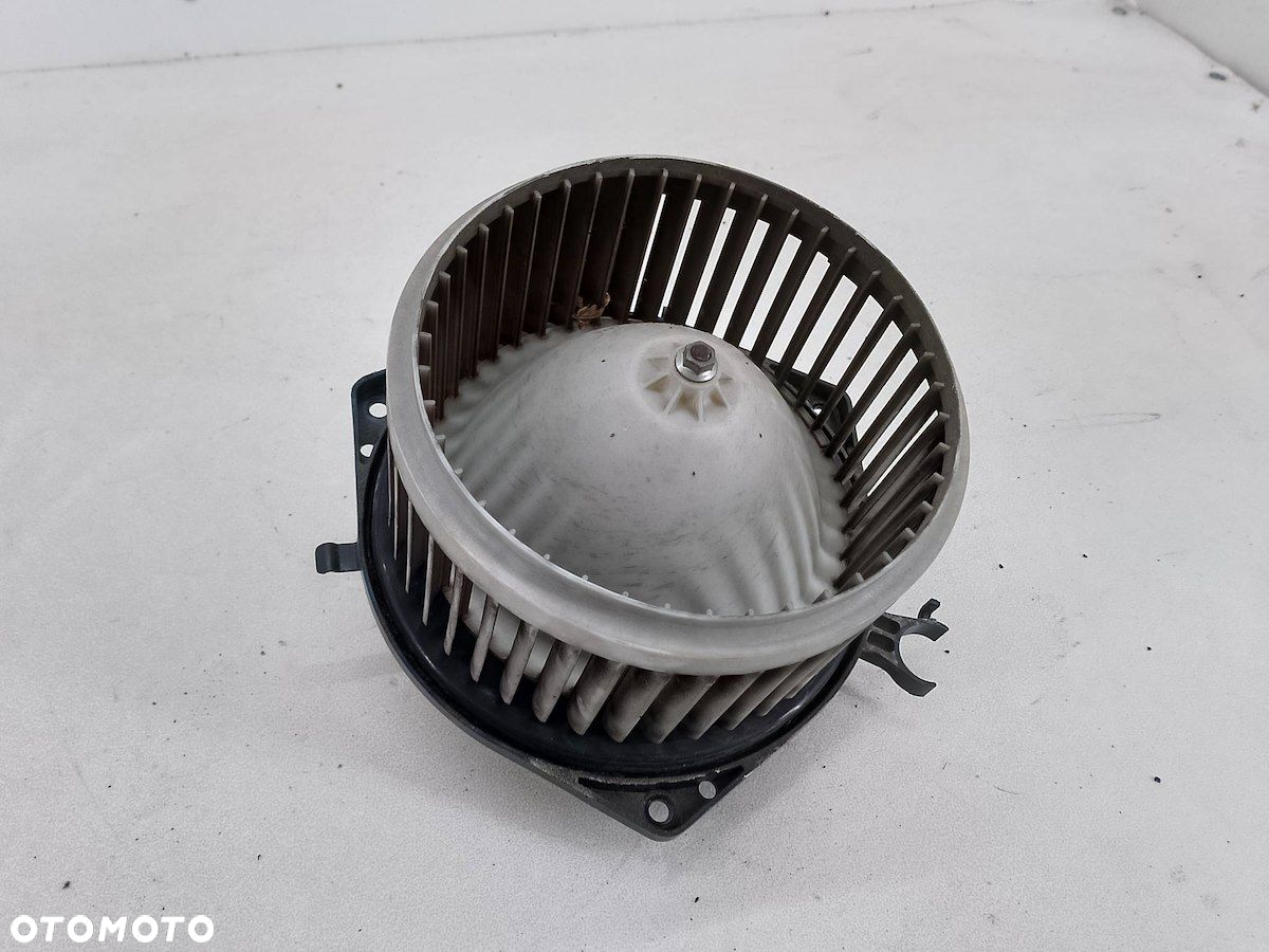 WENTYLATOR NAWIEWU, DMUCHAWA RENAULT LAGUNA III 2.0 DCI - 6