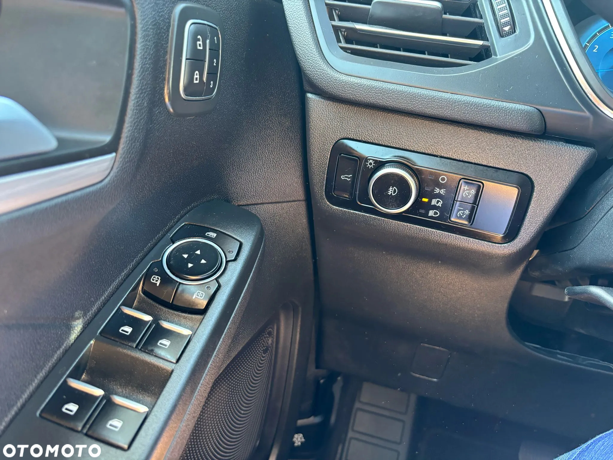 Ford Escape 2.0 EcoBoost AWD Titanium - 11