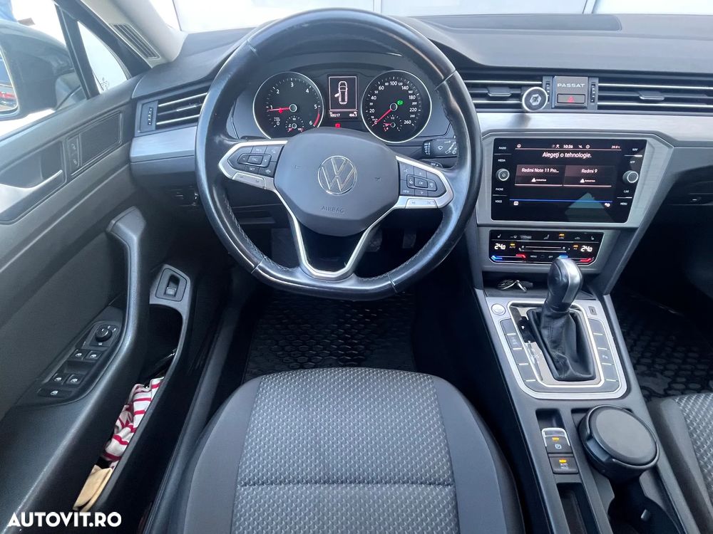 Volkswagen Passat Variant 2.0 TDI DSG Advance - 9