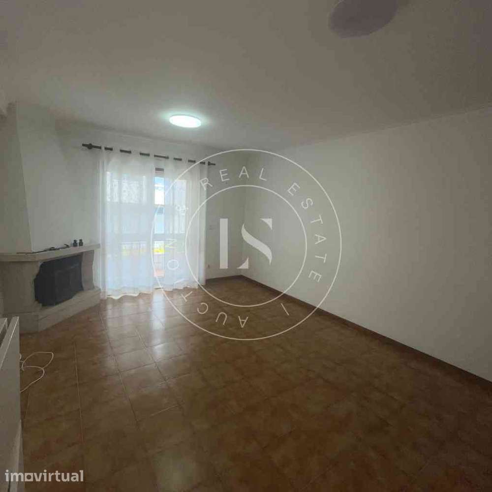 Apartamento T2 com Garagem e Arrumos | Urb. dos Altos | Cidade da Maia - Grande imagem: 5/38