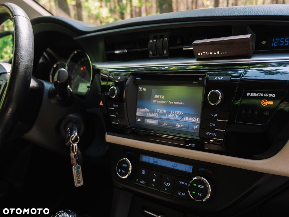Toyota Corolla - 22
