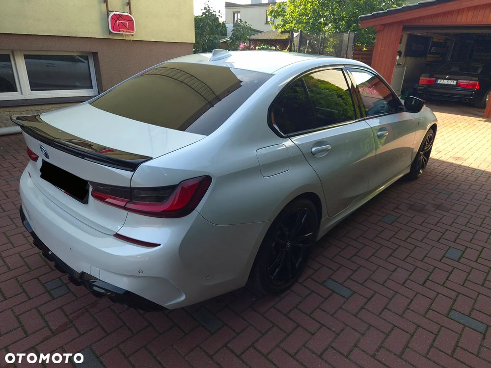 BMW Seria 3 330e xDrive M Sport - 29